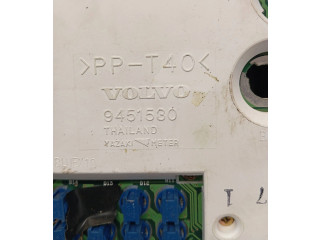 Přístrojová deska  Volvo S70  V70  V70 XC 1999 9472519, 9451530  