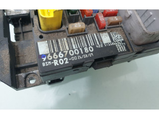   Pojistková skříňka 9666700180   Peugeot 3008  2009