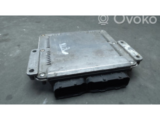 Блок управления двигателем Блок управления 0281012121, P05094285AC   Chrysler Voyager