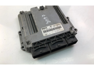 Řídící jednotka 237104376R, 0281030899   Renault Captur 2015