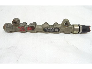 Топливная рампа 8200378703   Renault Laguna I  