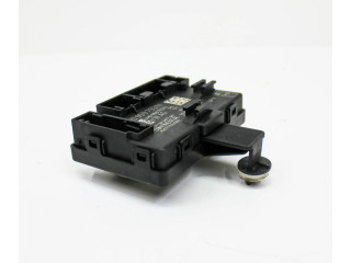 Блок управления дверью 4M0959793N   Audi A4 S4 B9 8W