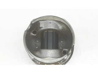 Píst 11258571012, 1212CD   BMW 2 F22 F23  pro naftový motor   