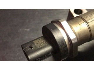 Топливная рампа 7639975   BMW 2 F45  