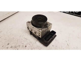 Jednotka ABS 6R0614117K   Skoda Fabia Mk2 (5J) 