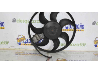 Вентилятор радиатора     3M5H8C607UH    Ford Focus 2.0