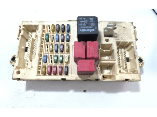 Блок предохранителей 51711819   Fiat Stilo 2003