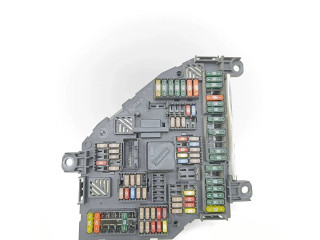 Блок предохранителей 9210857   BMW 7 F01 F02 F03 F04    