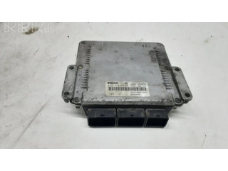 Řídící jednotka 0281010632, HOM8200051608   Renault Trafic II (X83) 2003