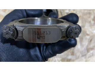 Píst 784323704, 111213690   BMW 5 F10 F11  pro benzínový motor 4.4  