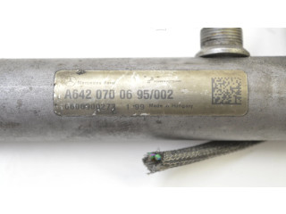 Vstřikovací lišta A6420700695   Mercedes-Benz ML W164    OM 642.940 