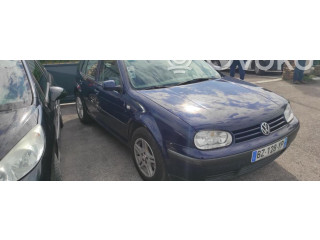 Комплект радиатора    Volkswagen Golf IV 2001