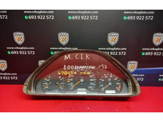 Přístrojová deska  Mercedes-Benz CLK A209 C209  110.008.737  
