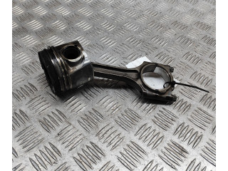 Píst 31339777, 31401216   Volvo V60     