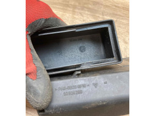   Pojistková skříňka 90504296, 90504298   Opel Vectra B 1996