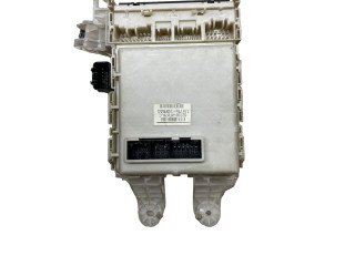   Pojistková skříňka 827300F070C, 157510A04   Toyota Verso 2010