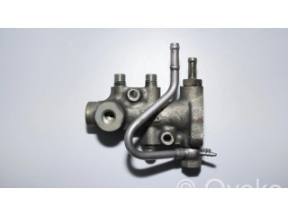 Vstřikovací lišta 2248322   BMW 7 E38  pro naftový motor 3.9 E38 740d M67 D39 (398D1) 3,9 L 1 