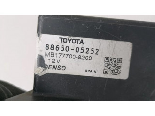 Блок управления 8865005252, 1777008200   Toyota RAV 4 (XA30)