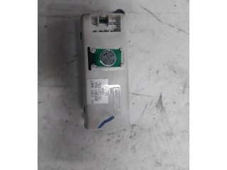 Дисплей    YFB100380, 52010215C   Land Rover Freelander