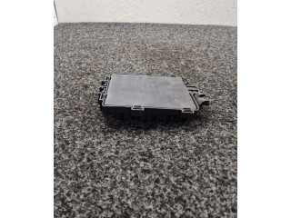   Pojistková skříňka 109440900E   Tela Model S 2018