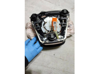 Подушка безопасности водителя P31426789, 34116424A   Volvo V40