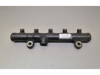 Vstřikovací lišta 9654726280, 110423858226   Volvo S40     