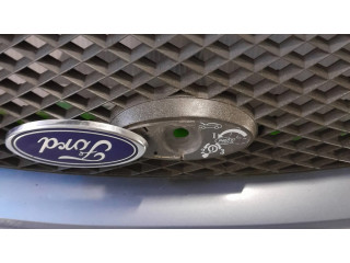 Верхняя решётка Ford Mondeo Mk III 2000-2007 года 1S718A133AH      