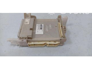   Pojistková skříňka 8273052K40   Toyota Yaris 2016