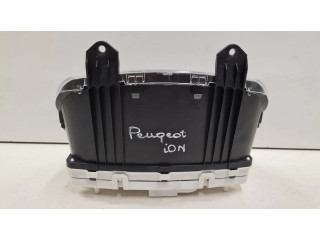 Přístrojová deska  Peugeot iOn 2015 MM0048301, 8100C  