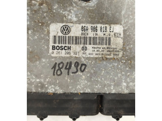 Řídící jednotka 06A906018EJ, 0261206327   Volkswagen New Beetle 2002