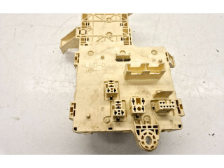 Блок комфорта 8273153021   Lexus IS 200-300   