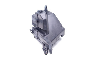   Pojistková skříňka 82641-47020, 7281-8502   Toyota Yaris 2006