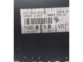 Přístrojová deska  Volkswagen Transporter - Caravelle T5 2005 7H0920871B, 02060522903  