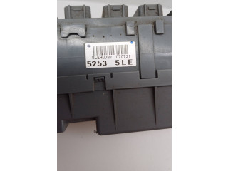 Блок предохранителей 52535LE, SNBG821   Honda Civic    