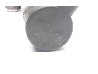 Vstřikovací lišta 30777759, 31216313   Volvo V70     