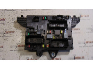   Pojistková skříňka 365927271   Vauxhall Astra  2011