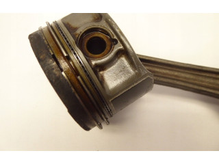 Píst    Audi A4 S4 B5 8D     