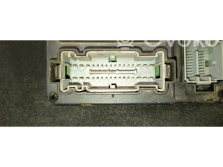   Pojistková skříňka 30728542, 05W365   Volvo S60 2007