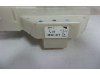Блок предохранителей  MN108319, 02127J10   Mitsubishi Colt    
