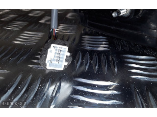 Zpětné zrcátko  Mitsubishi L200 2010  E4012293  