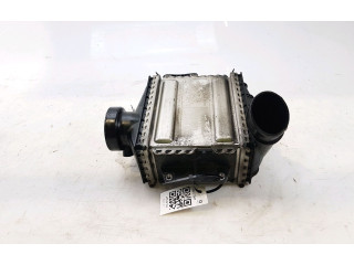 Радиатор интеркулера A6510901800   Mercedes-Benz C W205