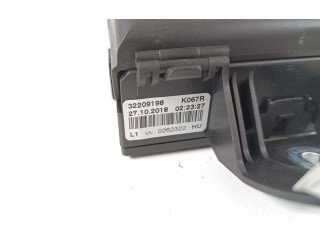   Pojistková skříňka 32209198   Volvo V60 2019
