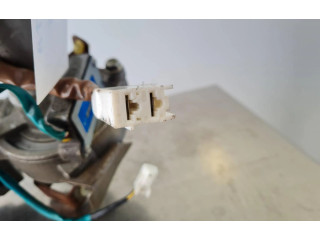 Руль Toyota Prius (NHW20)  2003 - 2009 года 8096047051      