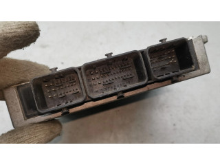 Блок управления двигателя 8200045893, 8200158443   Renault Laguna II