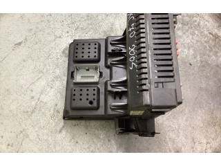   Pojistková skříňka 30728542, 05W241   Volvo XC70 2005