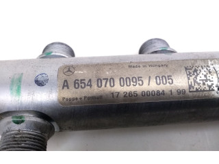 Vstřikovací lišta A6540700095   Mercedes-Benz E W213    65492080184186 