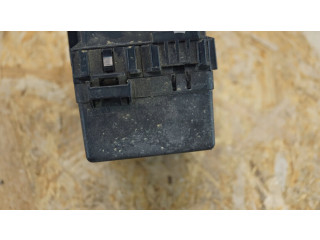   Pojistková skříňka 63564198   Nissan Navara D40 2008