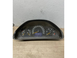 Přístrojová deska  Mercedes-Benz C W203 2004 A2105492811, 110080063  