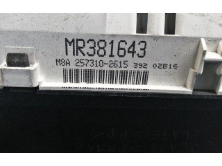 Přístrojová deska  Mitsubishi Montero 2000 MR381643  