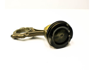  Поршень N63 B44 A 78432370  BMW 5 GT F07  